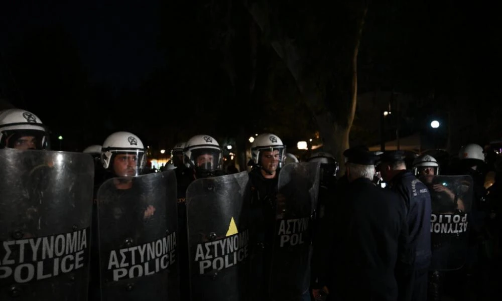 Βίντεο ντοκουμέντο: Η στιγμή της επίθεσης σε αιφνιδιασμένους άνδρες της ΔΙ.ΑΣ που οπισθοχωρούν